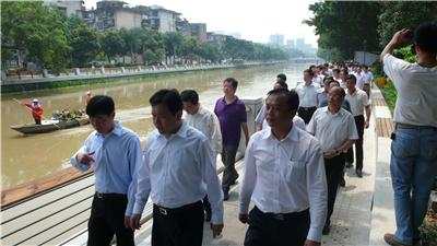 時任福建省委常委、福州市市委書記楊岳和市長楊益民視察我司內(nèi)河綜合整治景觀工程